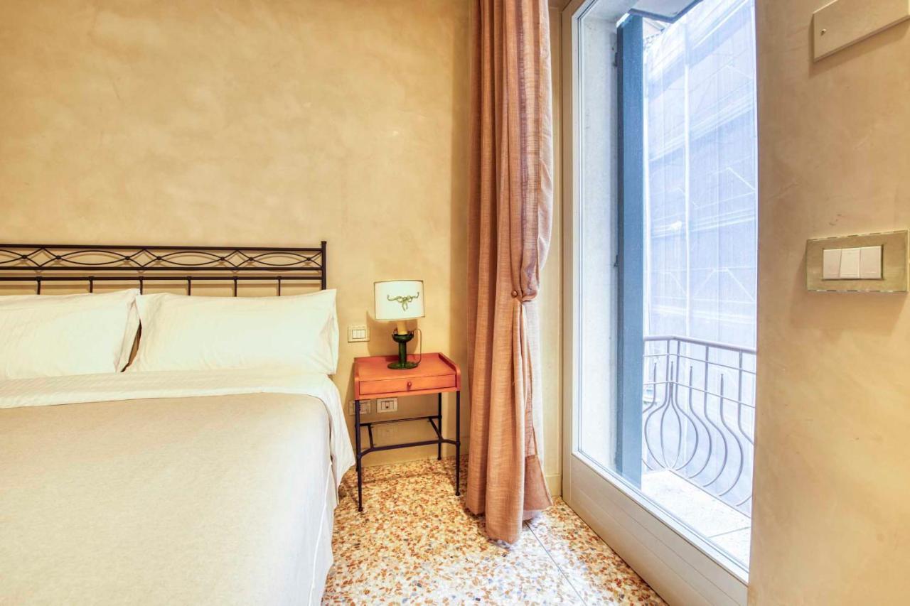 Apartmentsarena - Suite Mercatorum - Piazza Erbe Verona Exterior photo