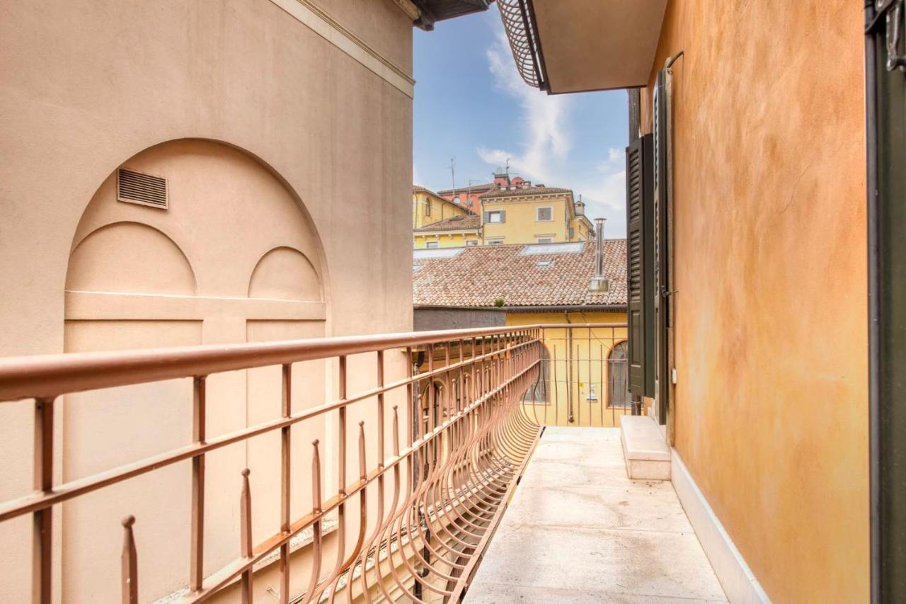 Apartmentsarena - Suite Mercatorum - Piazza Erbe Verona Exterior photo